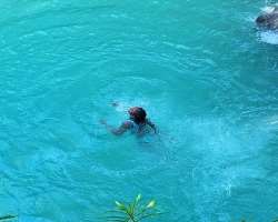 She is quite a good swimmer.
